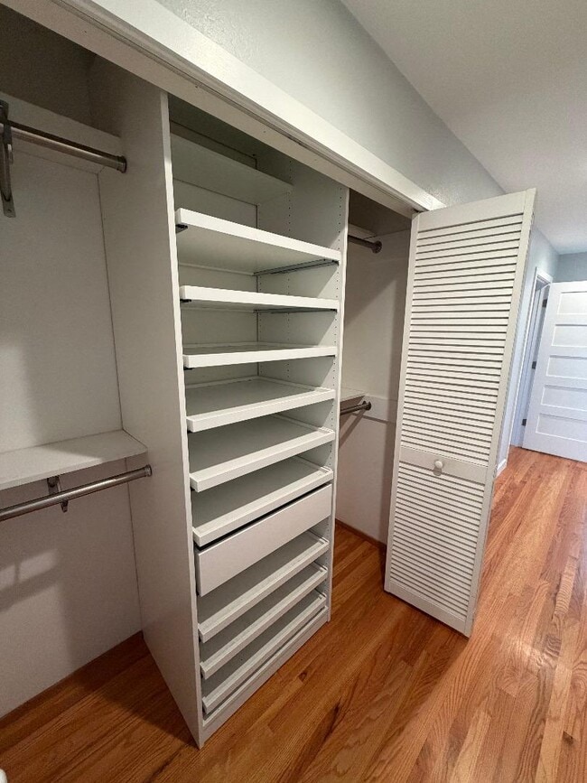 Building Photo - 3415 Isherwood Pl