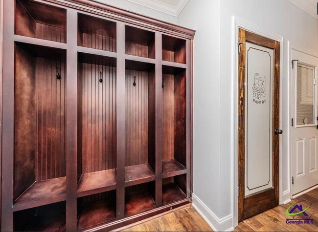 Building Photo - 111 S Carmenville Dr