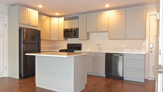 Building Photo - 76 Stonley Rd