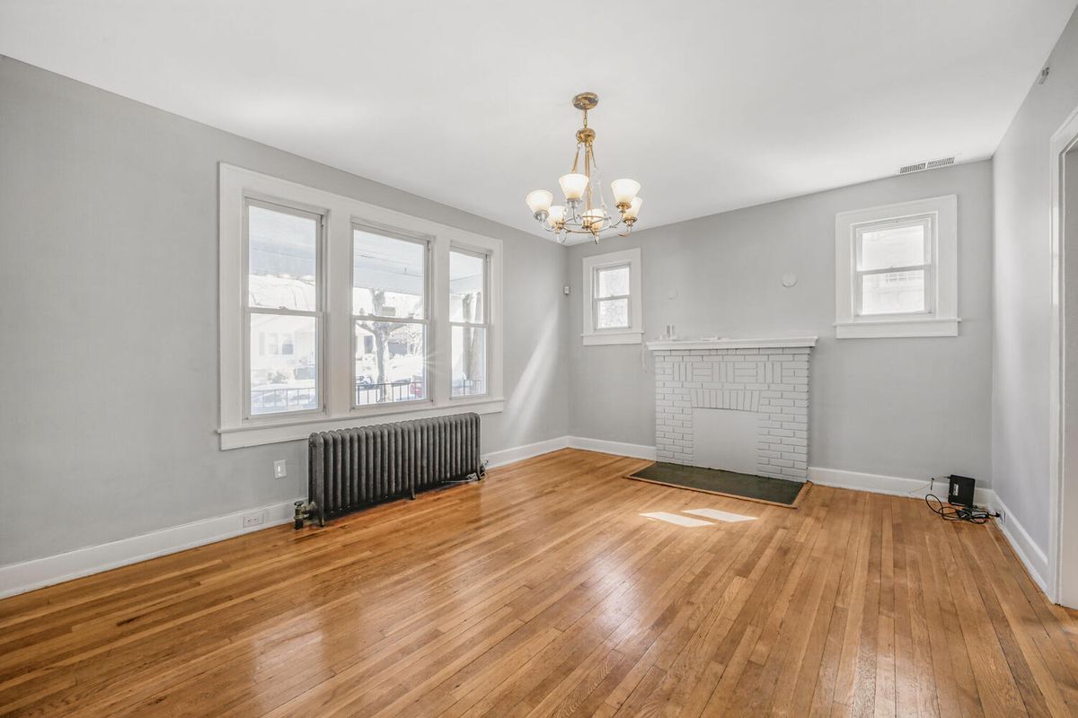 Building Photo - 3216 22nd St NE