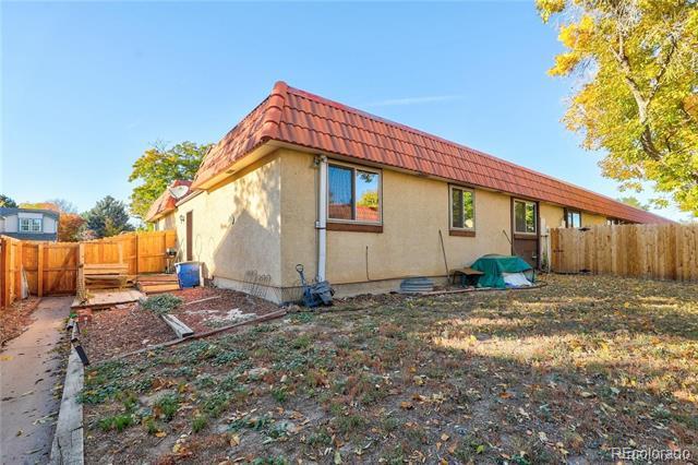 Building Photo - 1494 S Salem Way