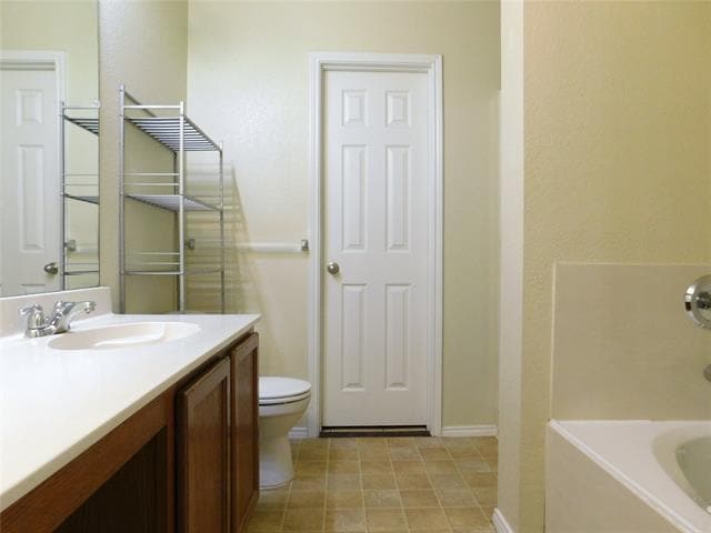 Building Photo - 2801 Saddle Dr