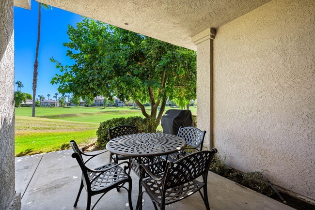 Building Photo - 55296 Laurel Valley