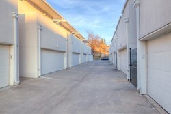 Building Photo - 1428 S Quincy Ave