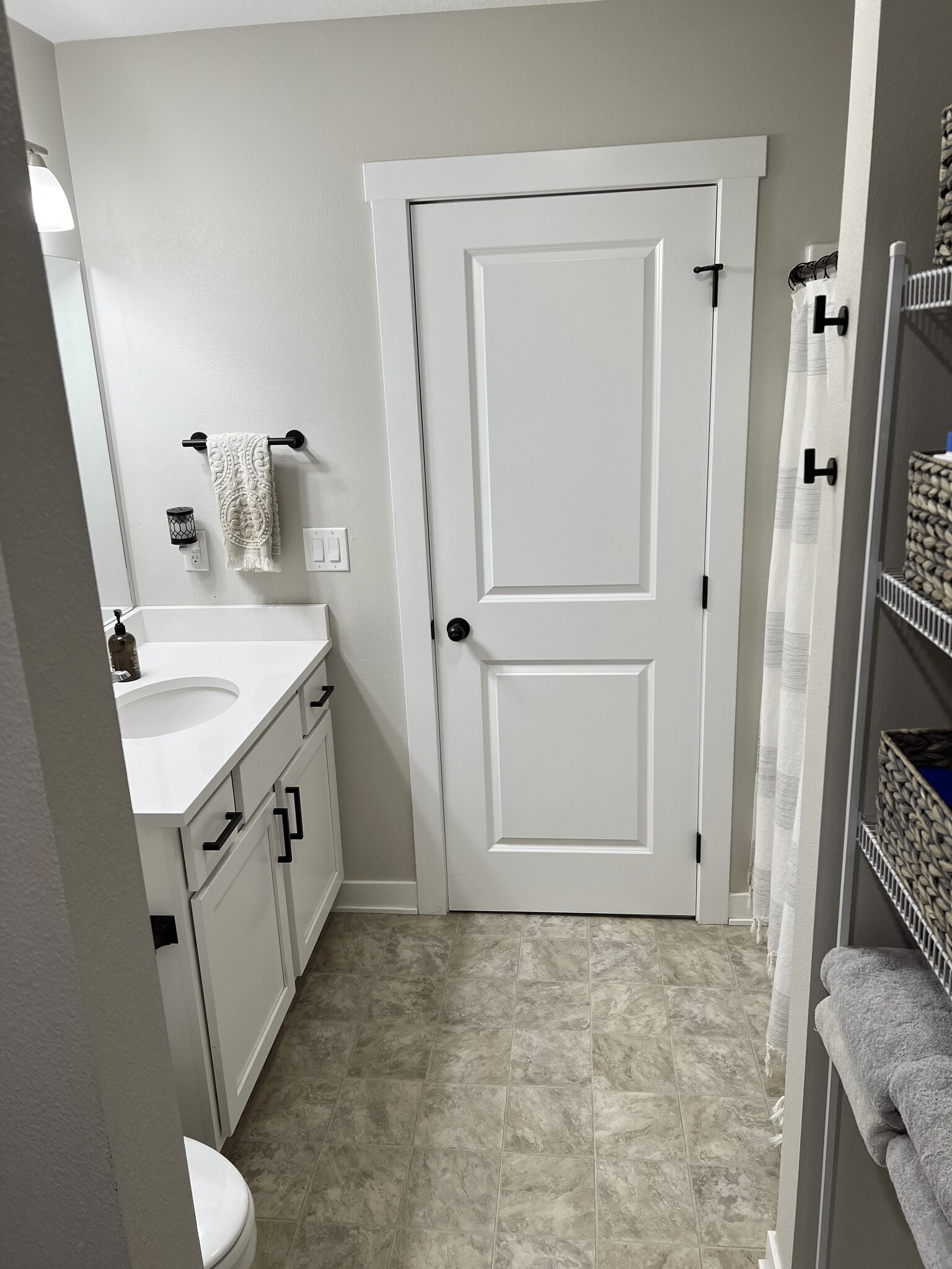 Building Photo - 170 NE 23rd Ln