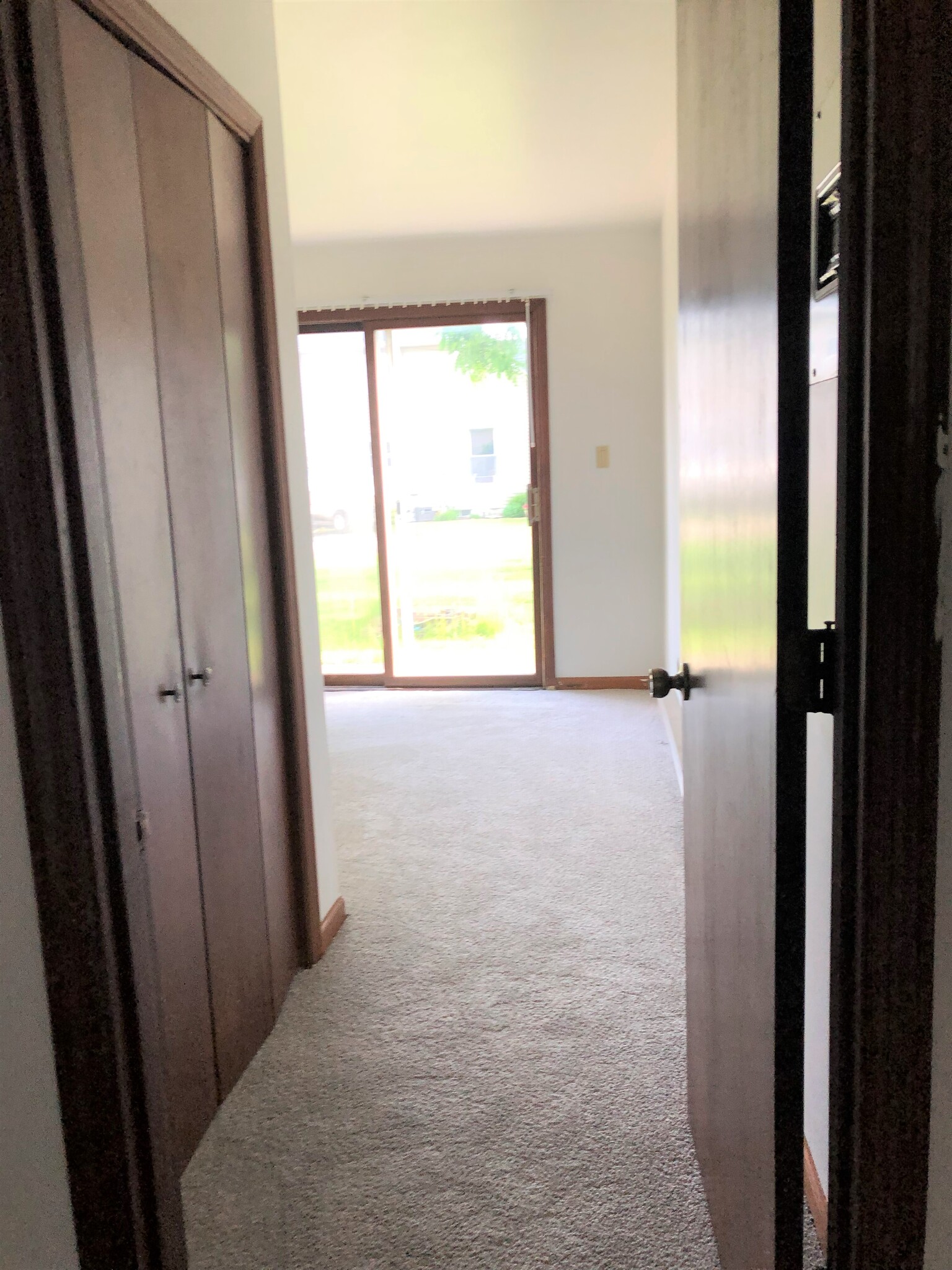 Bedroom - 906 N West St