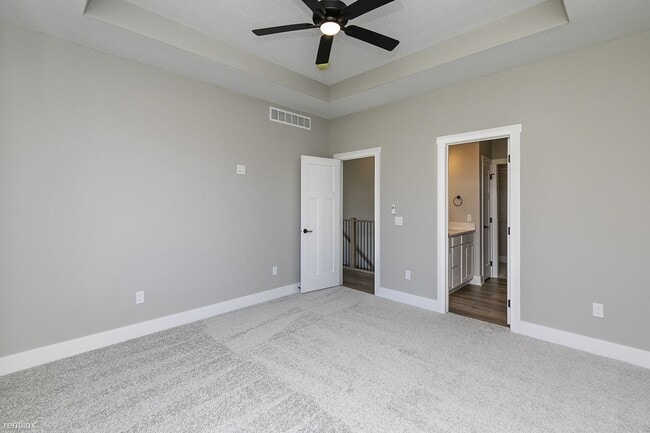 Building Photo - 3 br, 2.5 bath House - 529 Meadows Ct