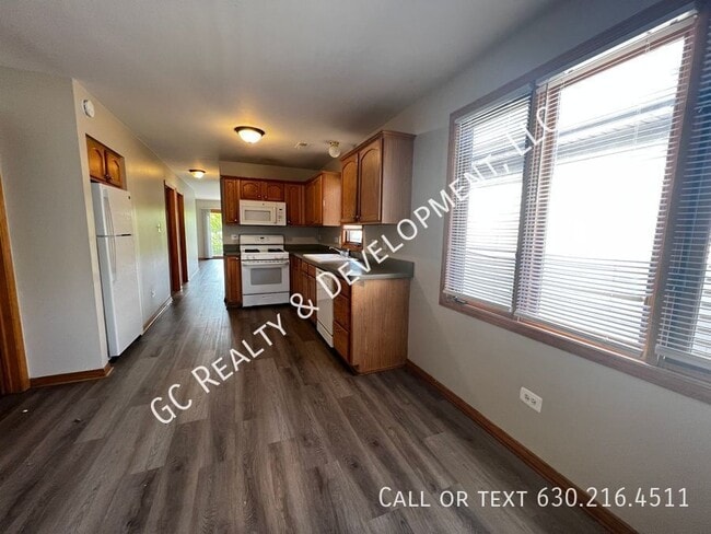 Building Photo - 13419 S Brandon Ave