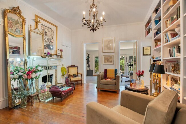 Building Photo - Queen Anne Victorian Estate