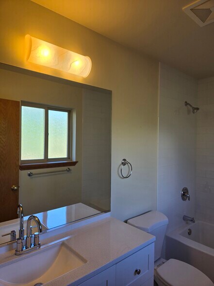 Building Photo - 2279 Elger Park Rd