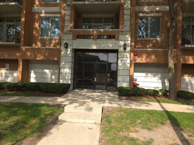 Building Photo - 4330 N Neva Ave