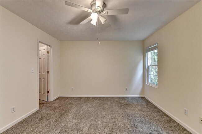 Building Photo - 3112 Sentinel Cir