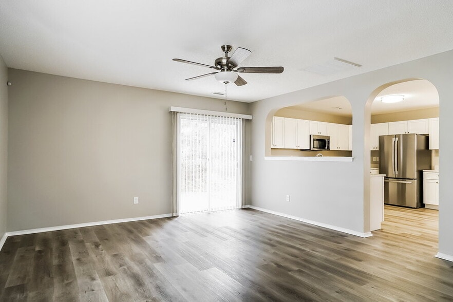 Building Photo - 1005 Naylor Rd