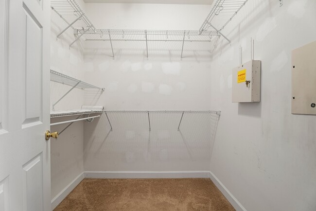 Building Photo - 35 E All Saints St