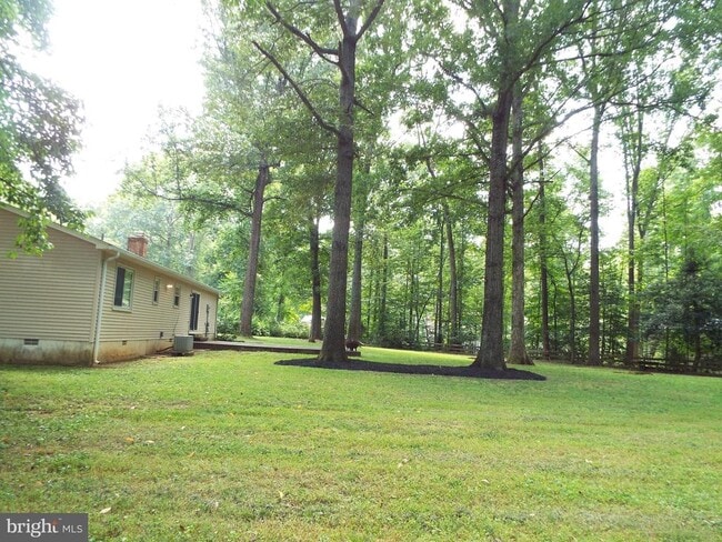 Building Photo - 121 Greenfield Rd