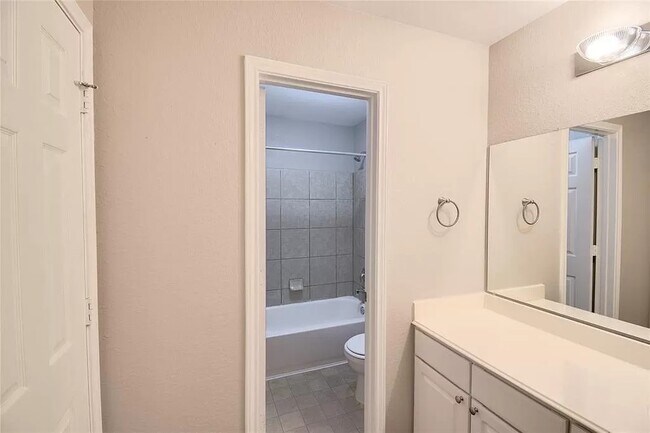Building Photo - 28939 Birch Green Way
