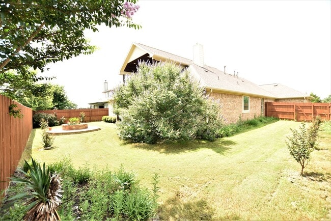 Building Photo - Highly Sought After Rancho Sienna - Former Model Home