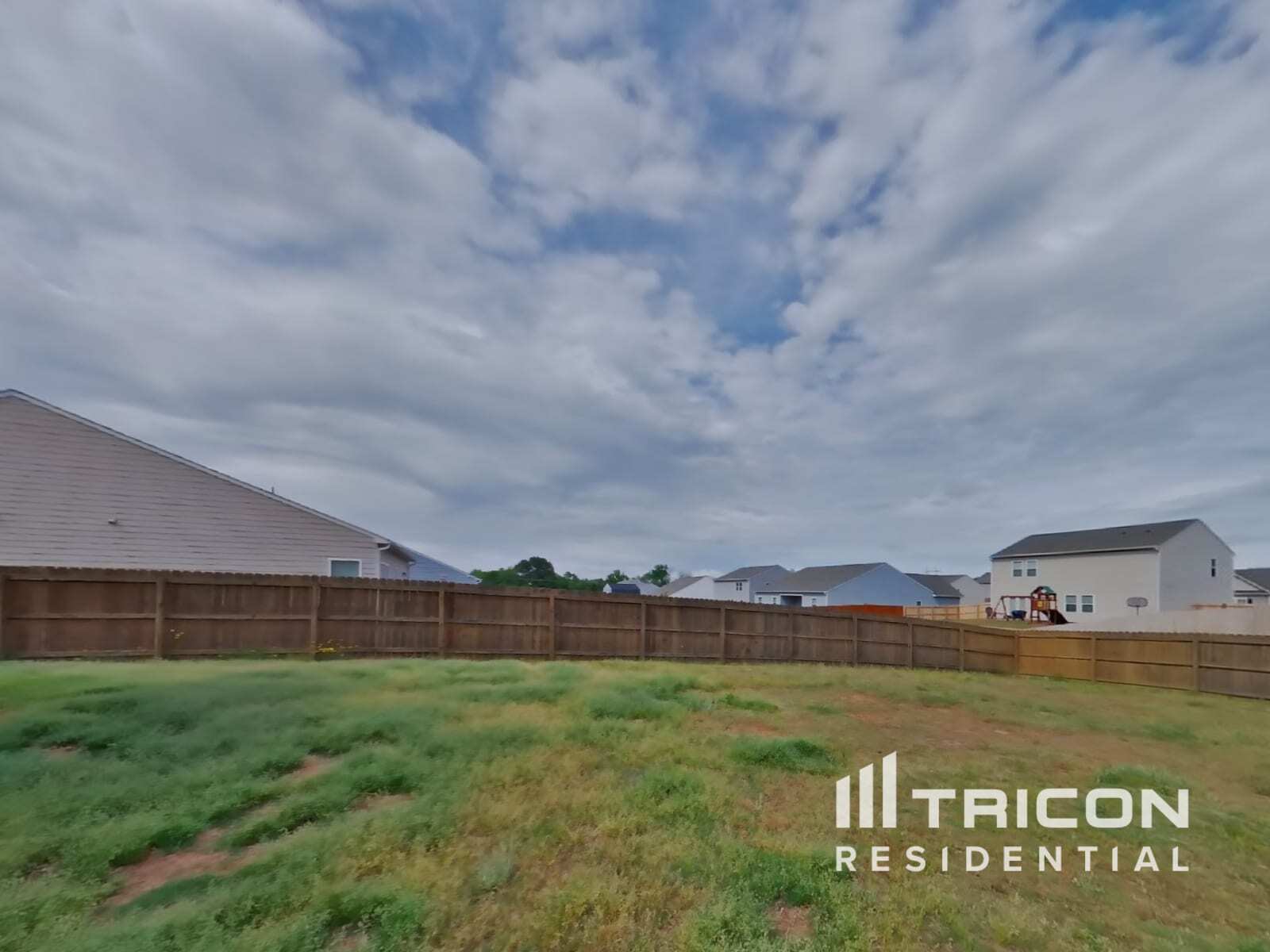 Building Photo - 129 Verona Dr NW