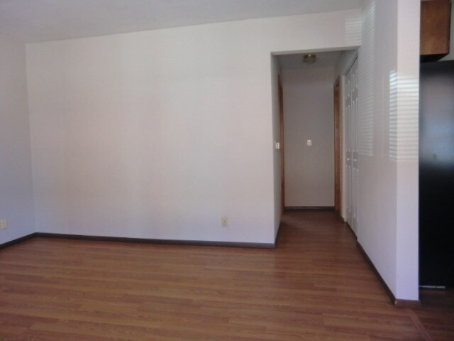 Building Photo - 2117 N Center St