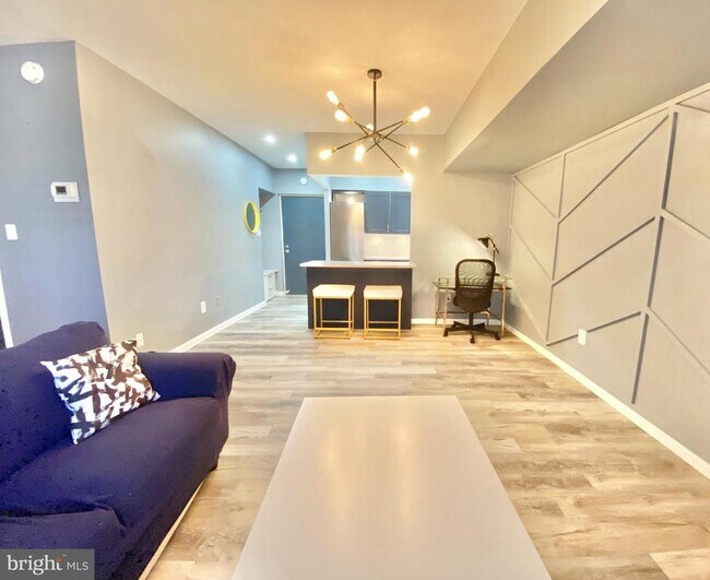 Building Photo - 3101 S Manchester St