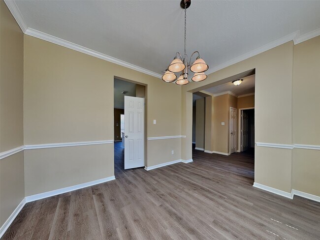 Building Photo - 22806 Tara Way Dr