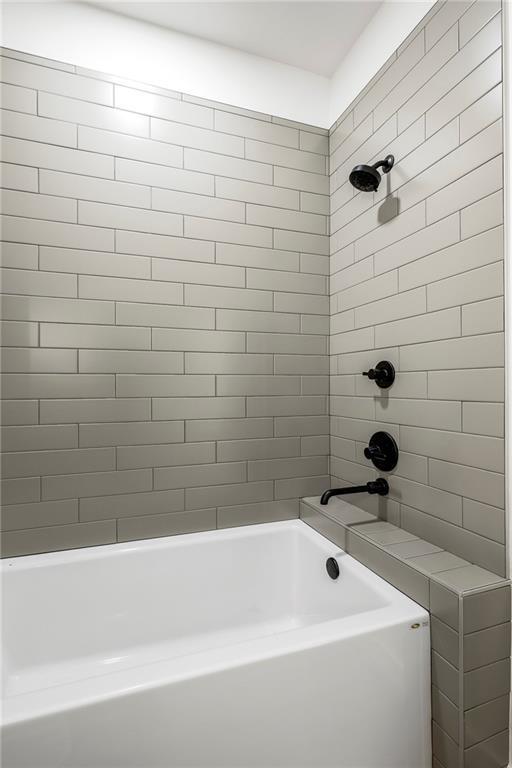 Building Photo - 949 SE 10th St