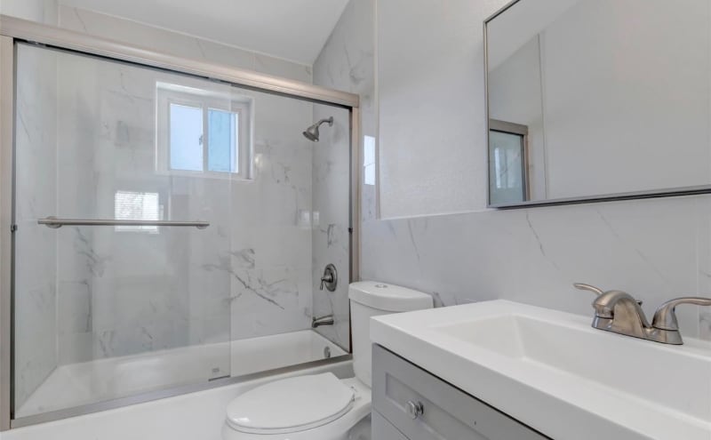 Building Photo - 211 Julian St