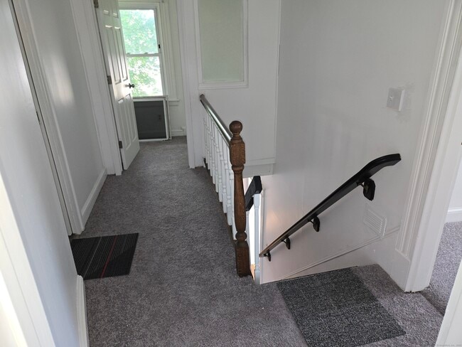 Building Photo - 12 Wood Ct