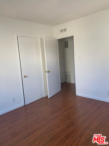 Building Photo - 832 S Gramercy Pl