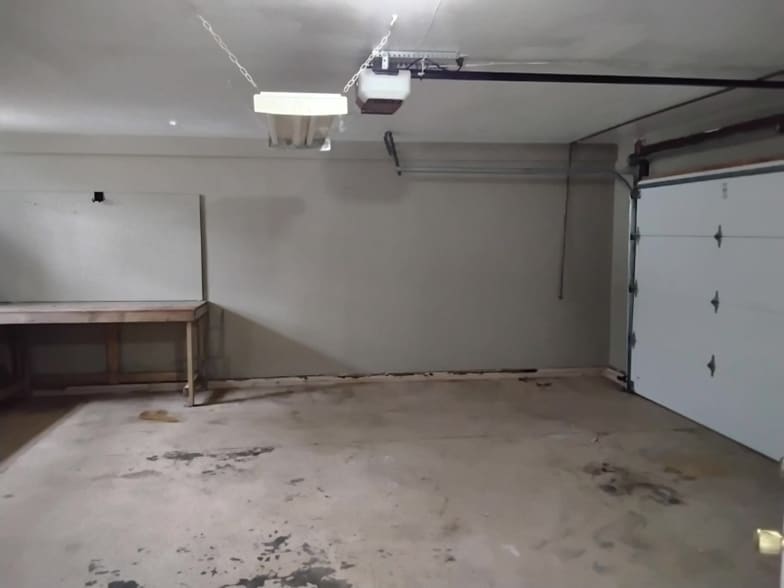 Building Photo - 35 Major Andre Dr