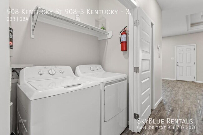 Building Photo - 908 Kentucky St
