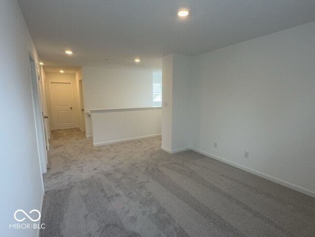 Building Photo - 3469 Seminole Dr