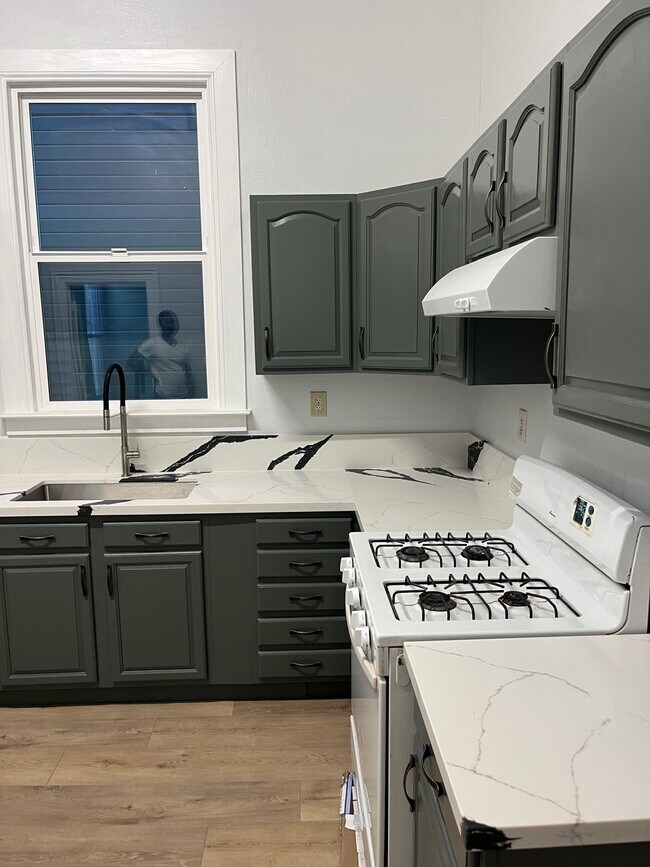 Building Photo - 1640 12th St