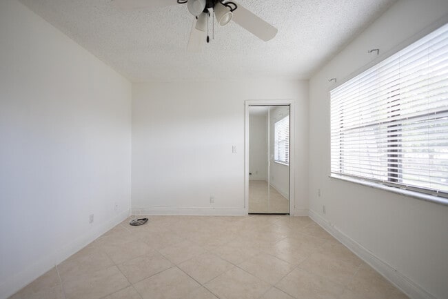 Building Photo - 9460 SW 61st Way