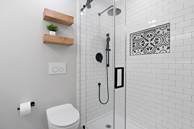 Building Photo - 3600 Westview Ave