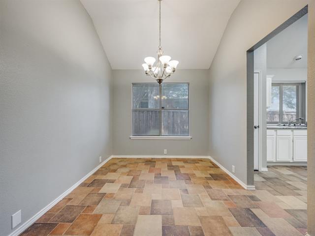 Building Photo - 734 Winding Oak Bend