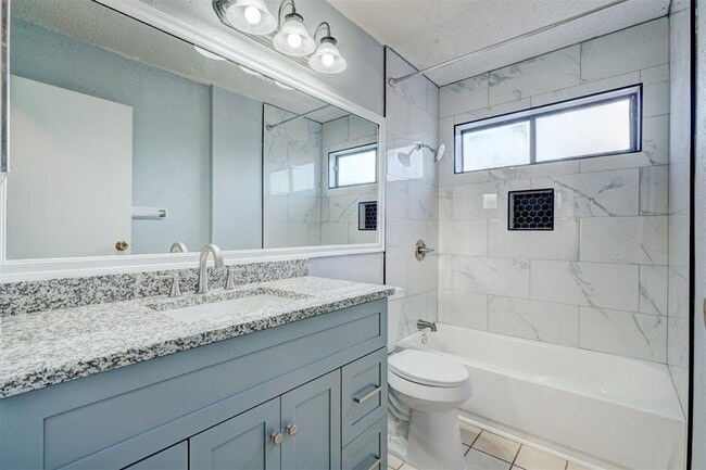 Building Photo - 6700 NW 124th St