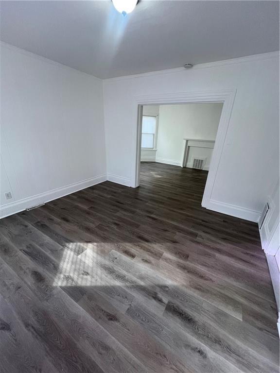 Building Photo - 51 Glenham St