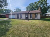 Building Photo - 2329 E Glenview Dr