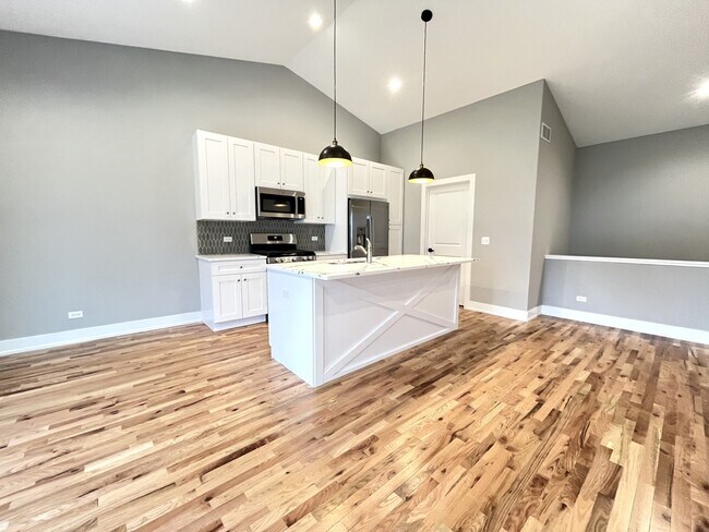 Building Photo - 956 Partridge Cir