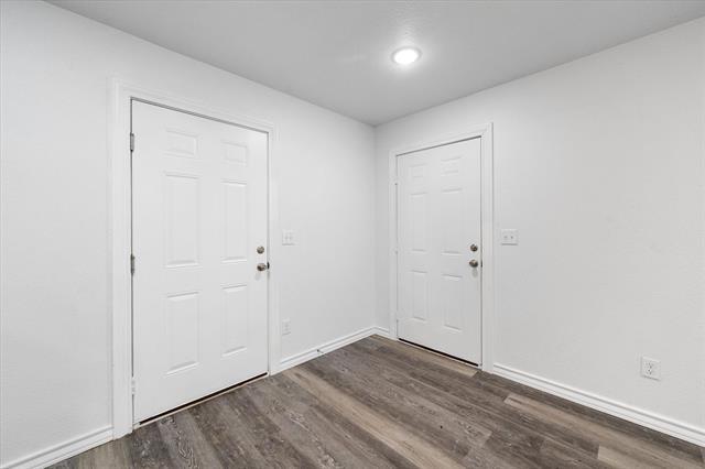 Building Photo - 2004 W 2nd Ave