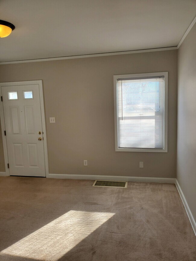 Building Photo - 3234 Kinsey Ave