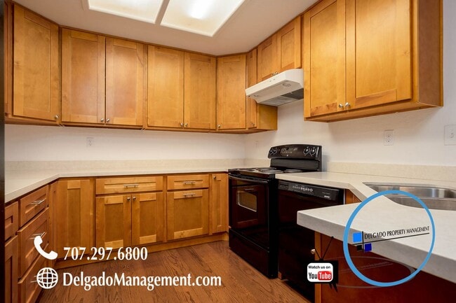 Building Photo - Newly renovated Benicia Marina condo