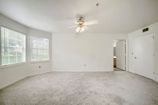 Building Photo - 7270 Westpointe Blvd