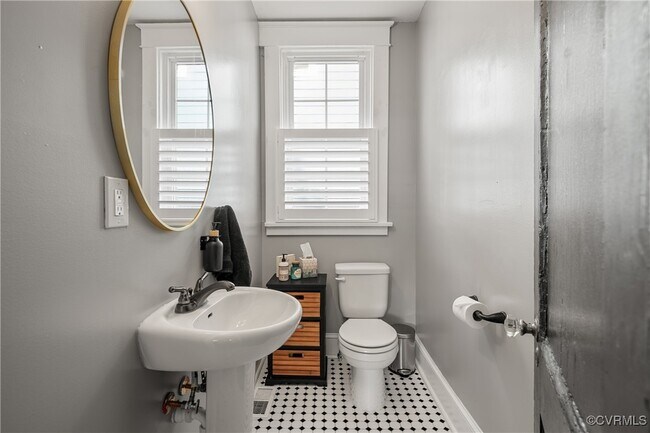 Building Photo - 3100 Barton Ave