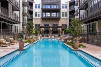 Building Photo - AVE Paradise Valley