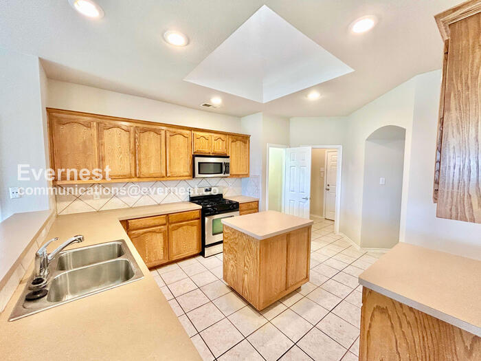 Building Photo - 10009 Bull Run