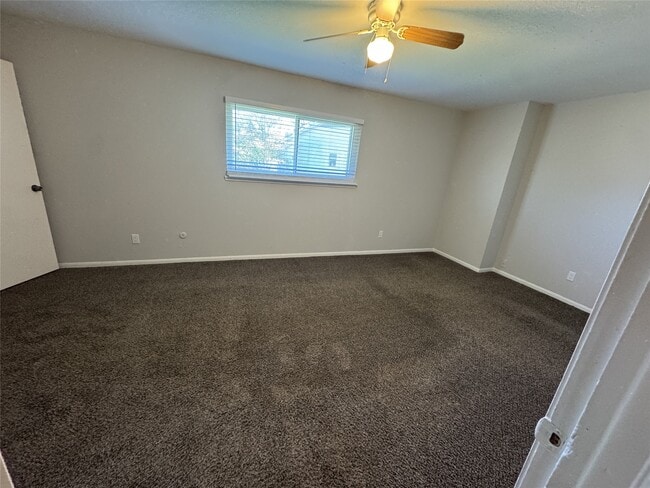 Building Photo - 3818 Willow Springs Ln