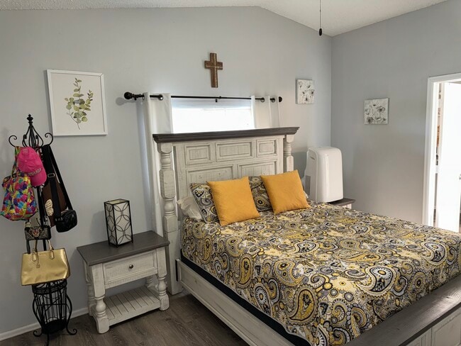 Building Photo - 4666 Witches Hollow Ln