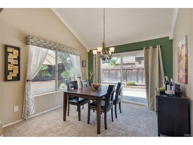 Building Photo - 2482 Sena St